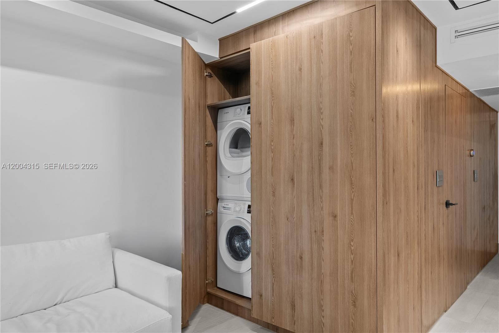 2301 Collins Ave 432 photo 13