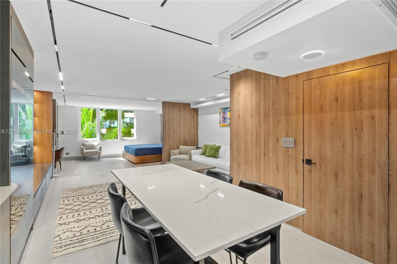 2301 Collins Ave 432 photo 7