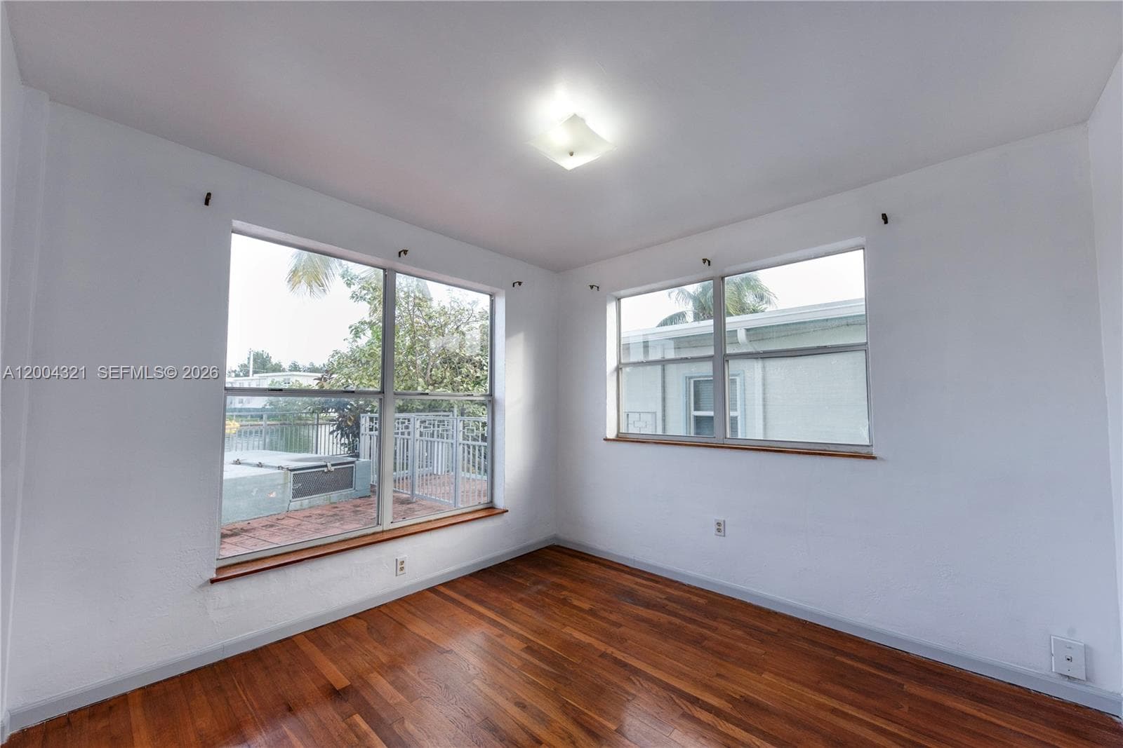 1255 Marseille Dr 25 photo 6