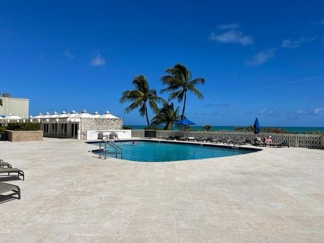 5555 Collins Ave 7Z photo 8