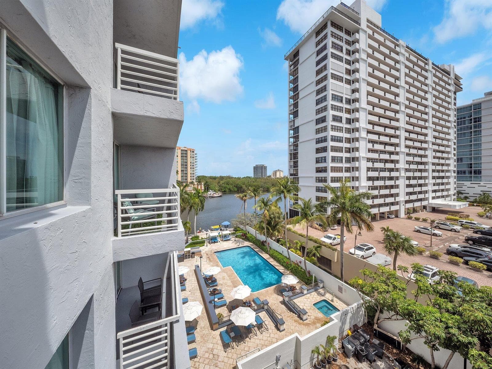 2670 E Sunrise Boulevard 509 photo 22