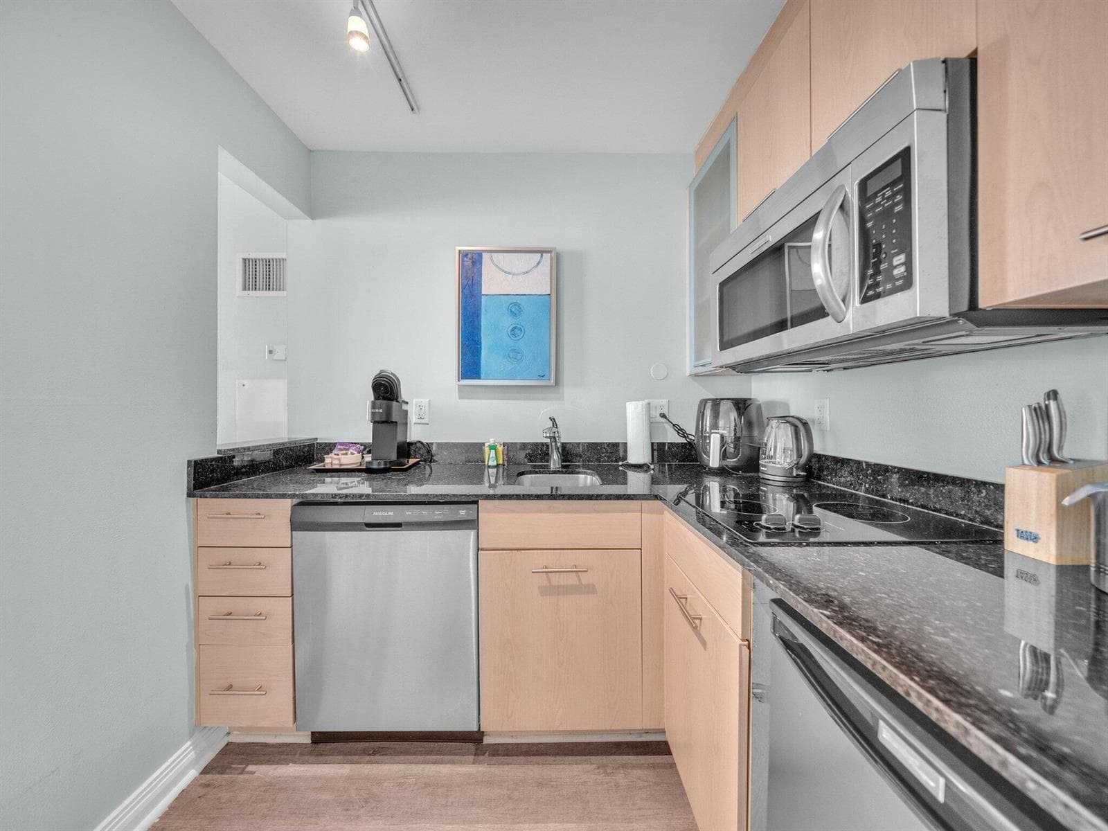 2670 E Sunrise Boulevard 509 photo 3