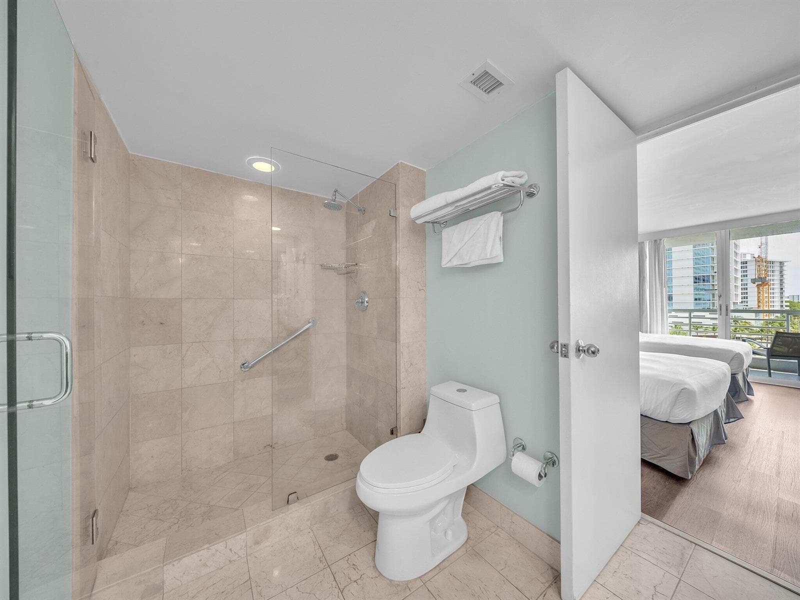 2670 E Sunrise Boulevard 509 photo 18