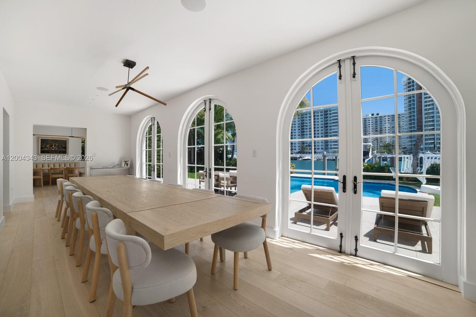 5763 Pine Tree Dr photo 5