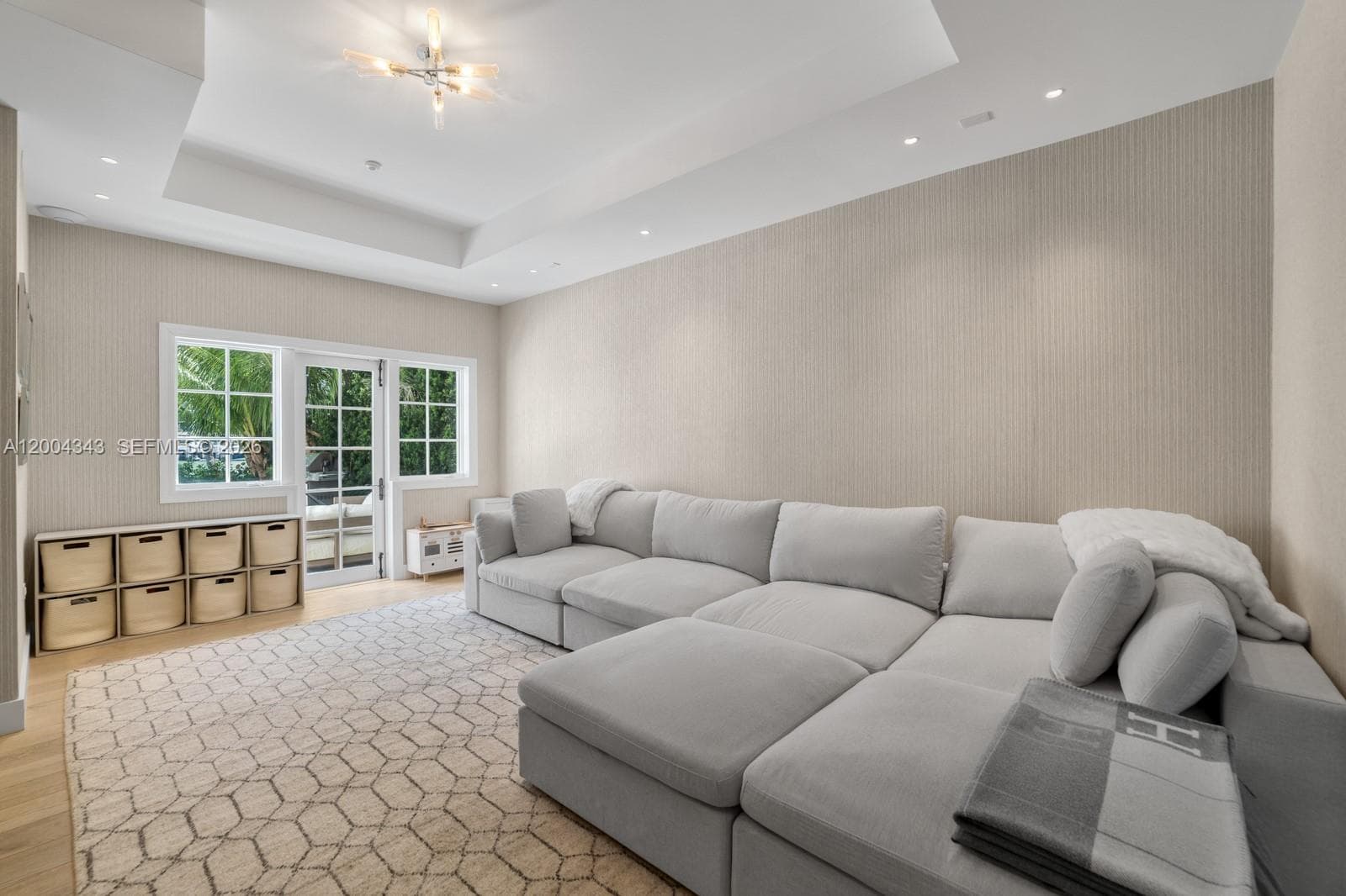 5763 Pine Tree Dr photo 19