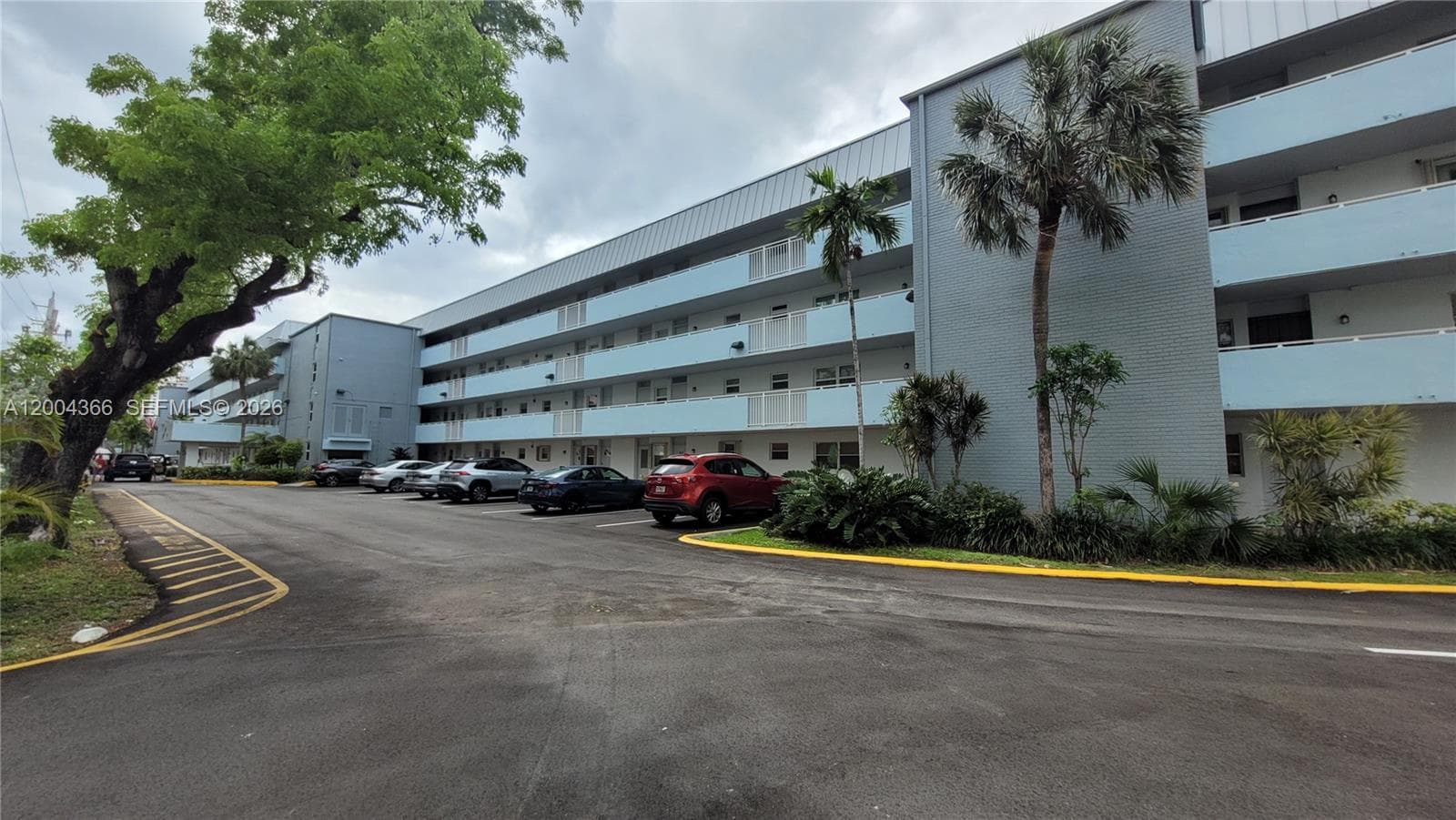 3600 170th St 302 photo 12