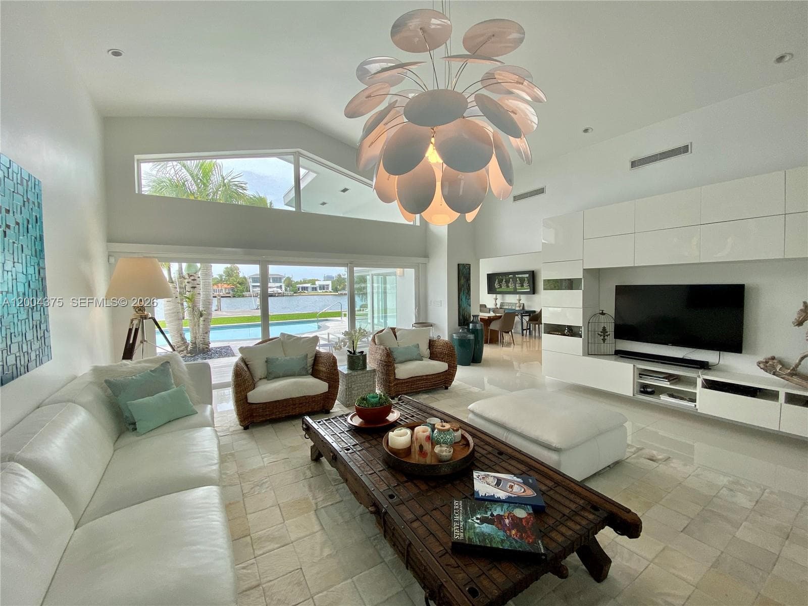 265 Shore Dr photo 1