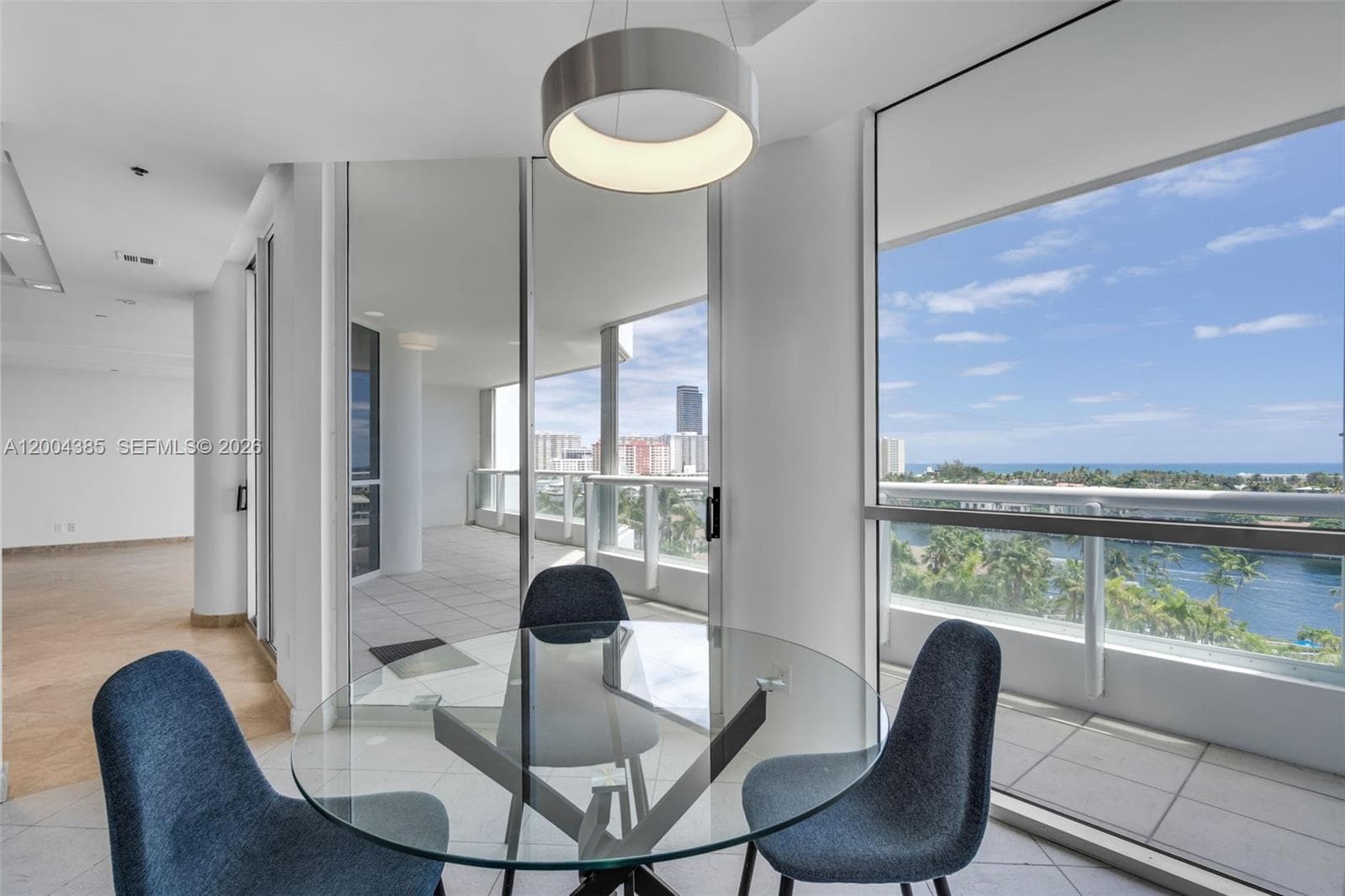 21150 Point Pl 904 photo 13