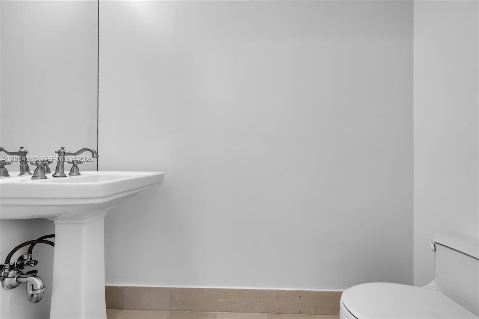 21150 Point Pl 904 photo 16