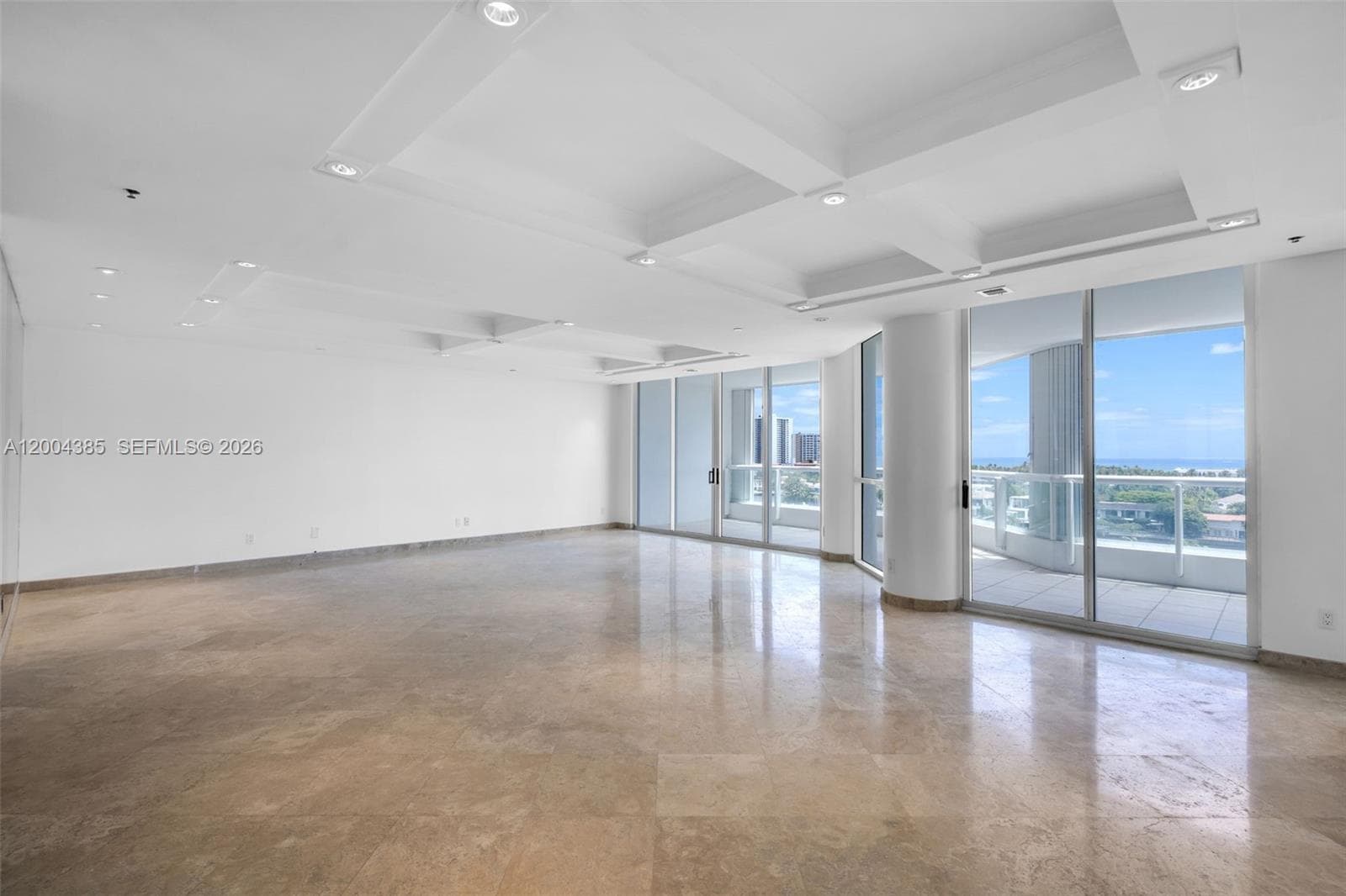 21150 Point Pl 904 photo 7