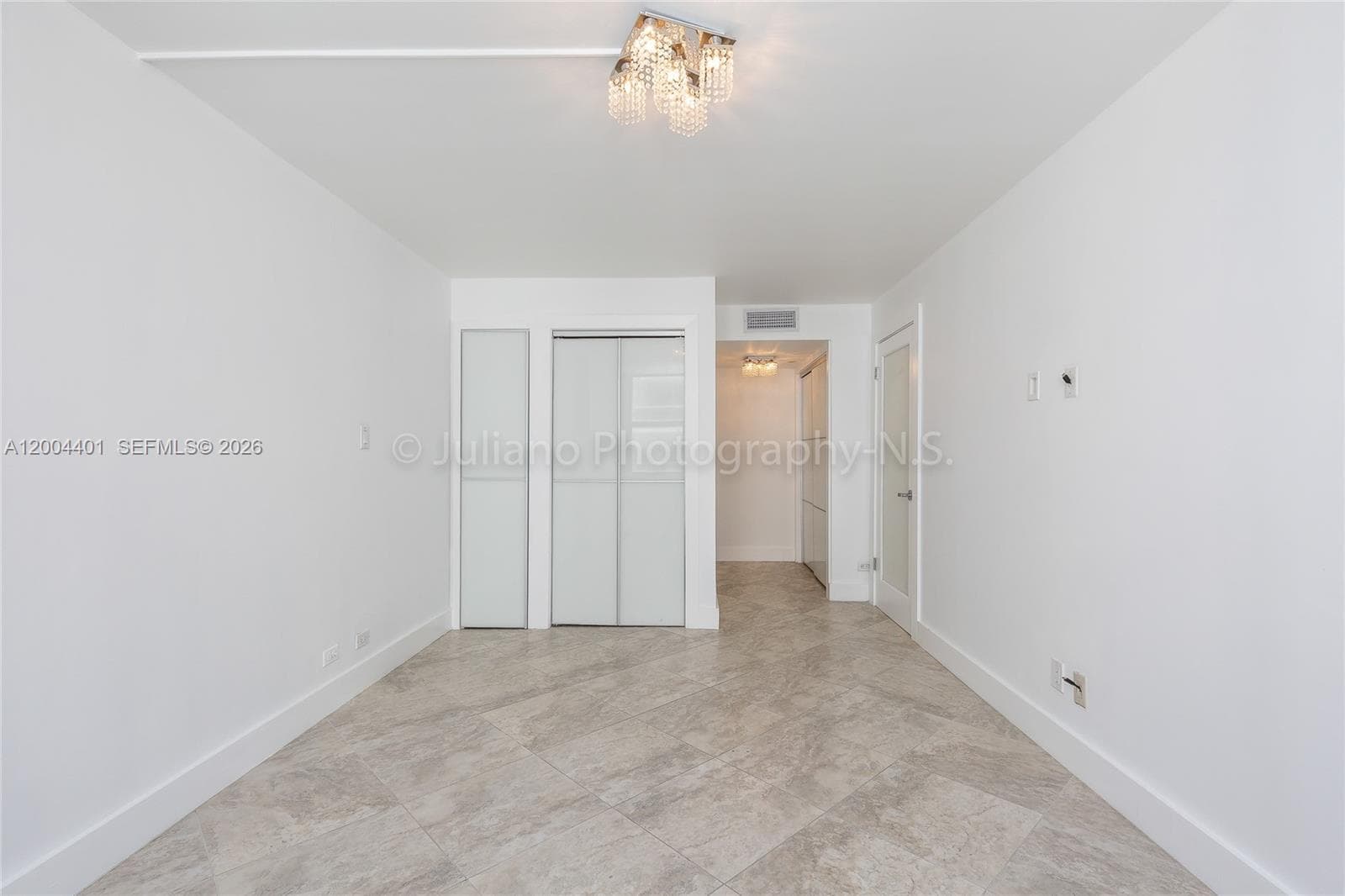 6039 Collins Ave 1415 photo 25