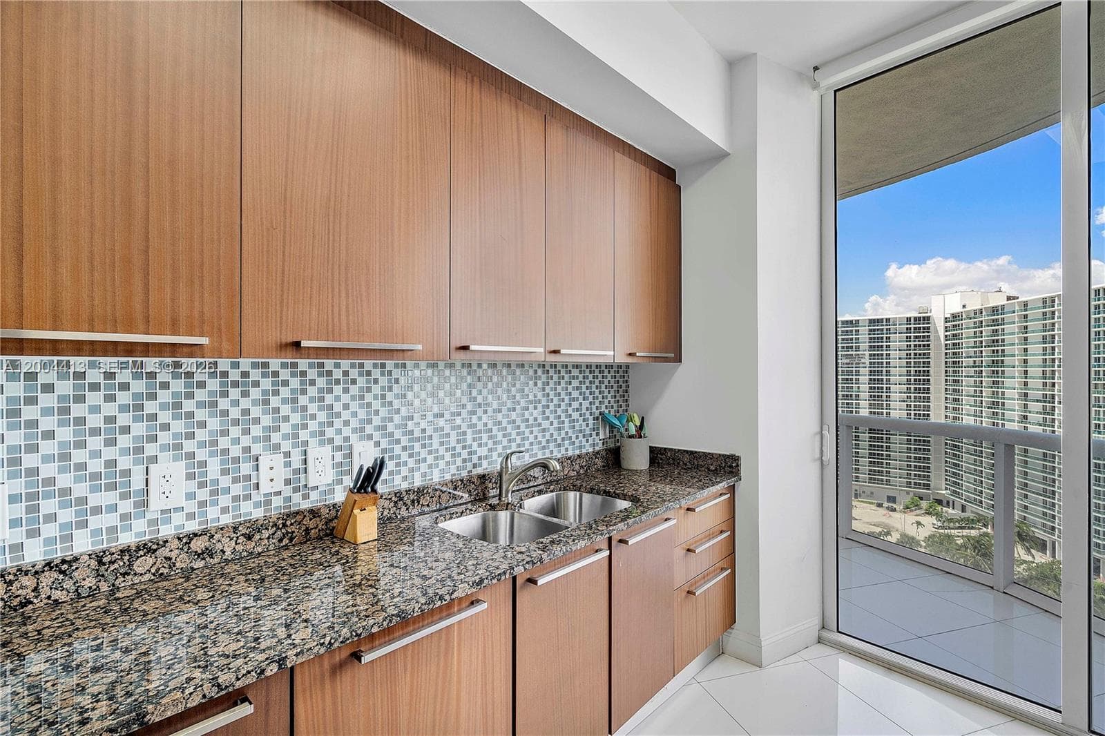 15811 Collins Ave 1205 photo 18