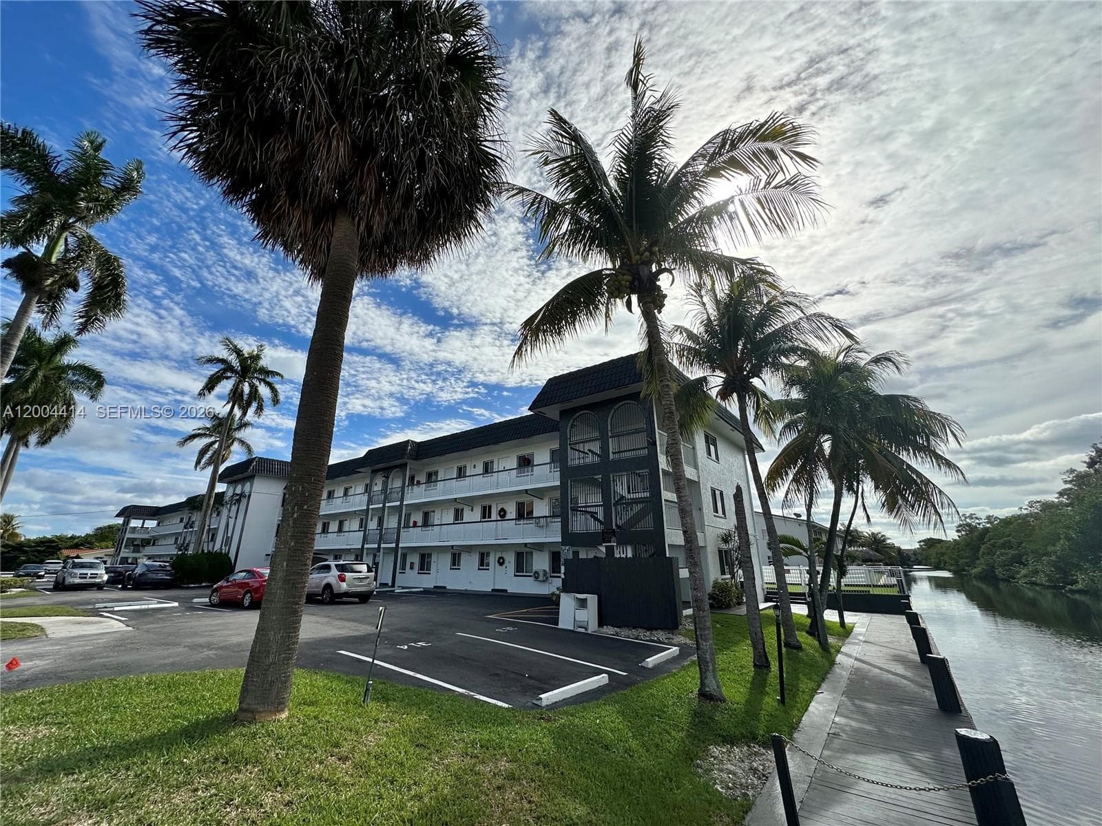 1400 56th St 111 photo 12