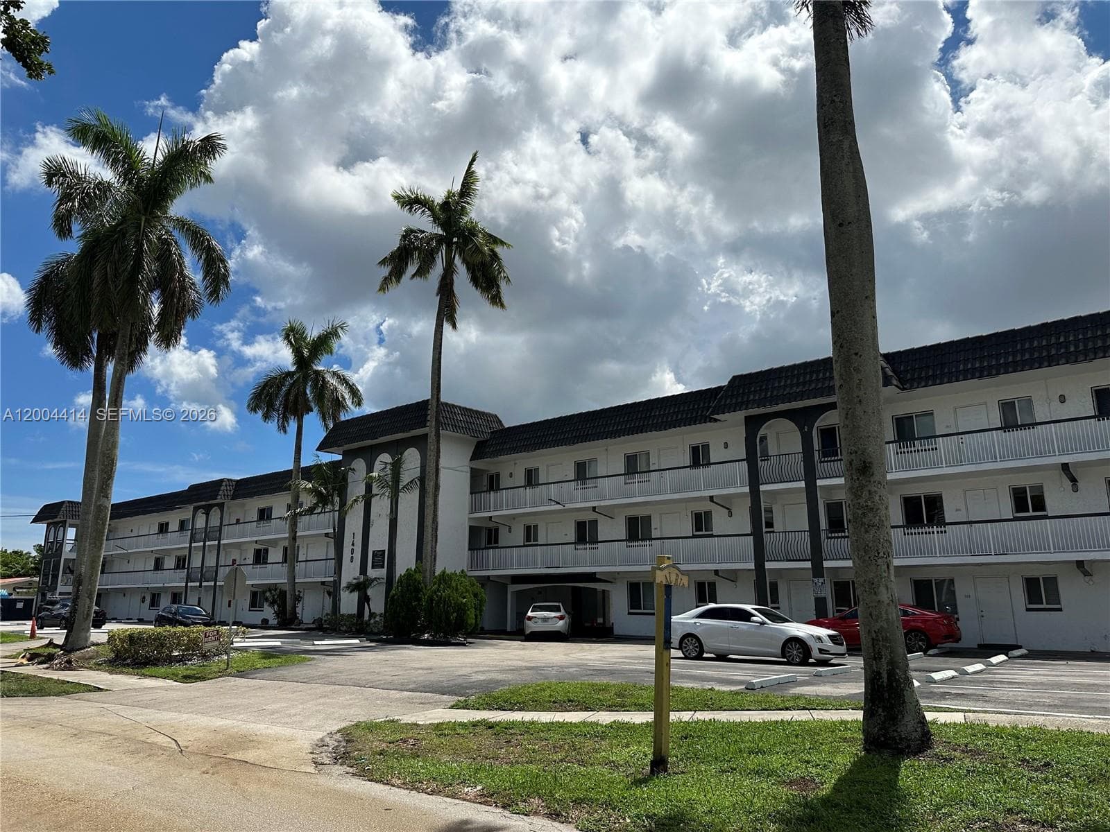 1400 56th St 111 photo 22