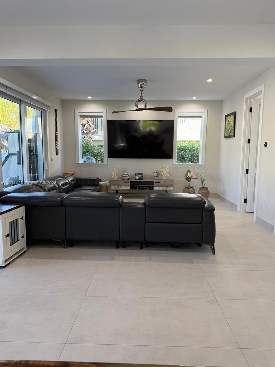 139 Tequesta St photo 13