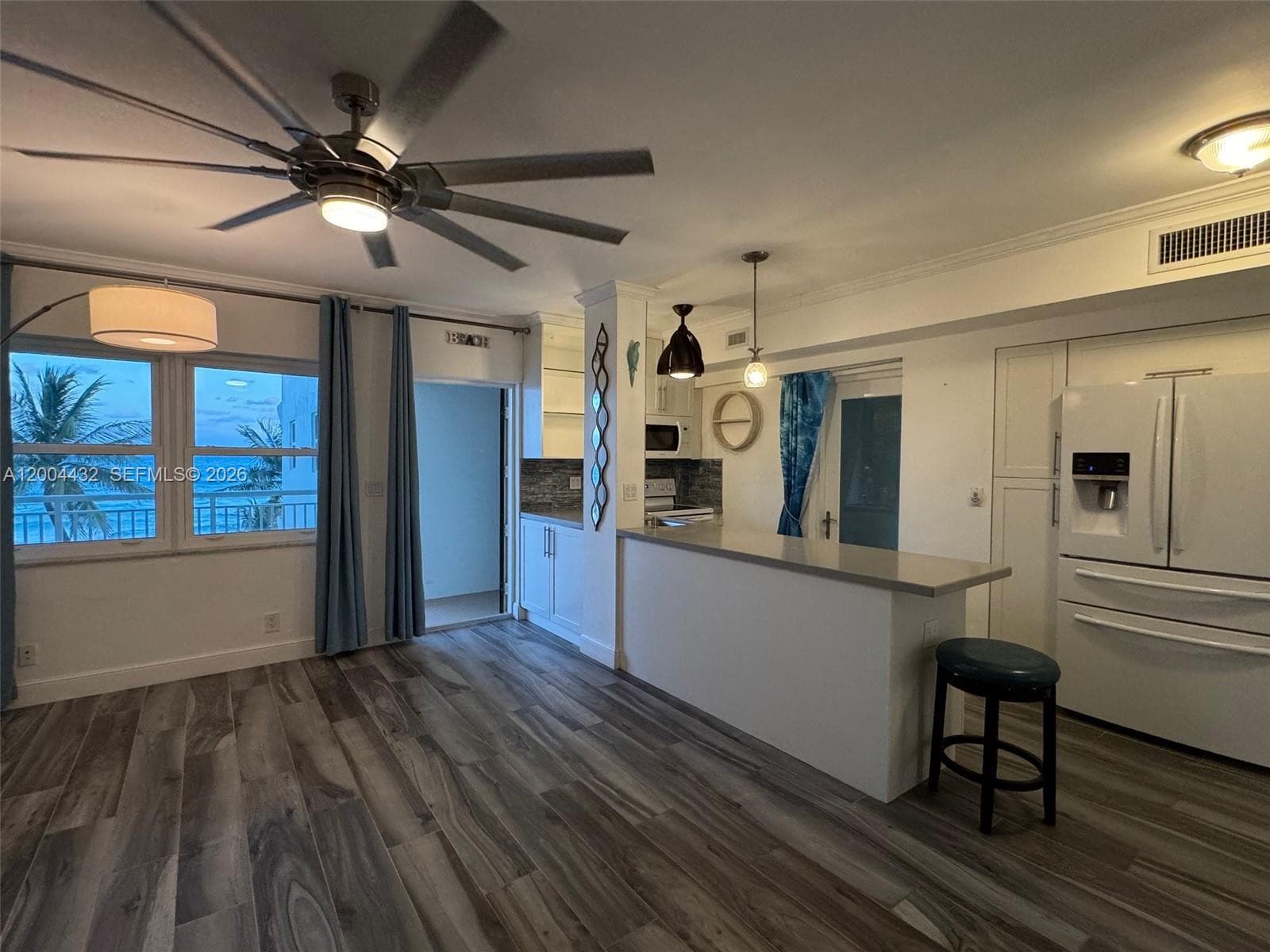 901 Surf Rd 407 photo 9