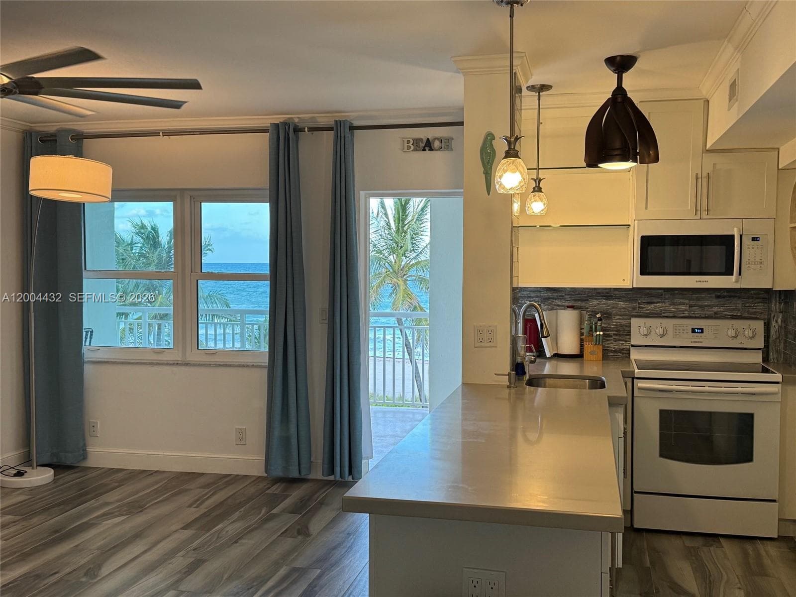 901 Surf Rd 407 photo 4