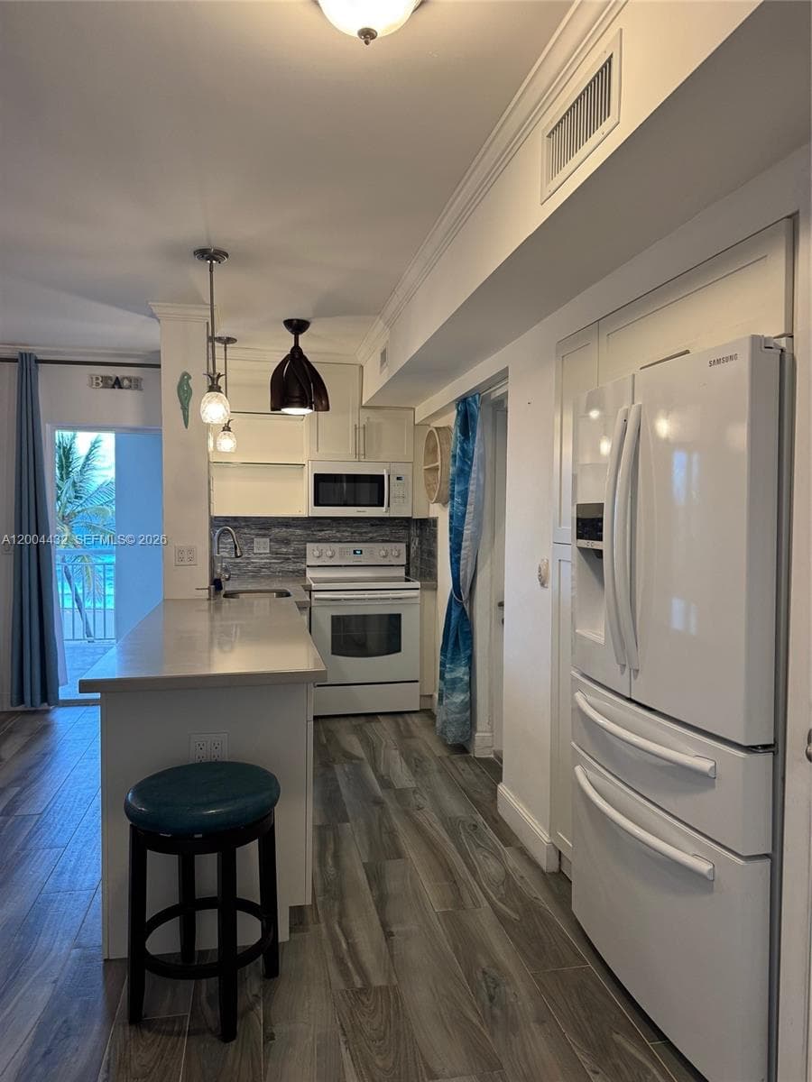 901 Surf Rd 407 photo 8