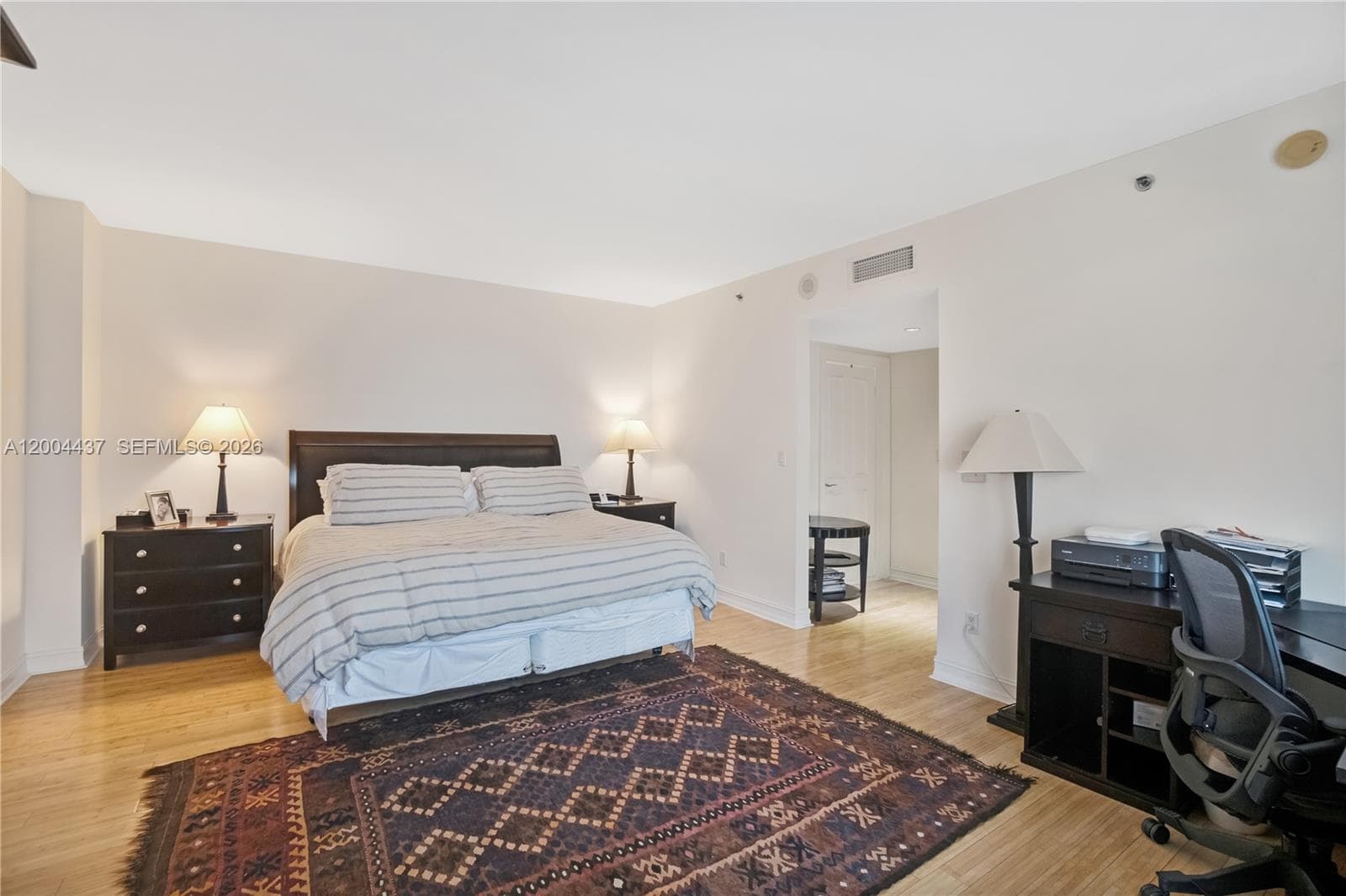 7000 Island Blvd 2802 photo 23