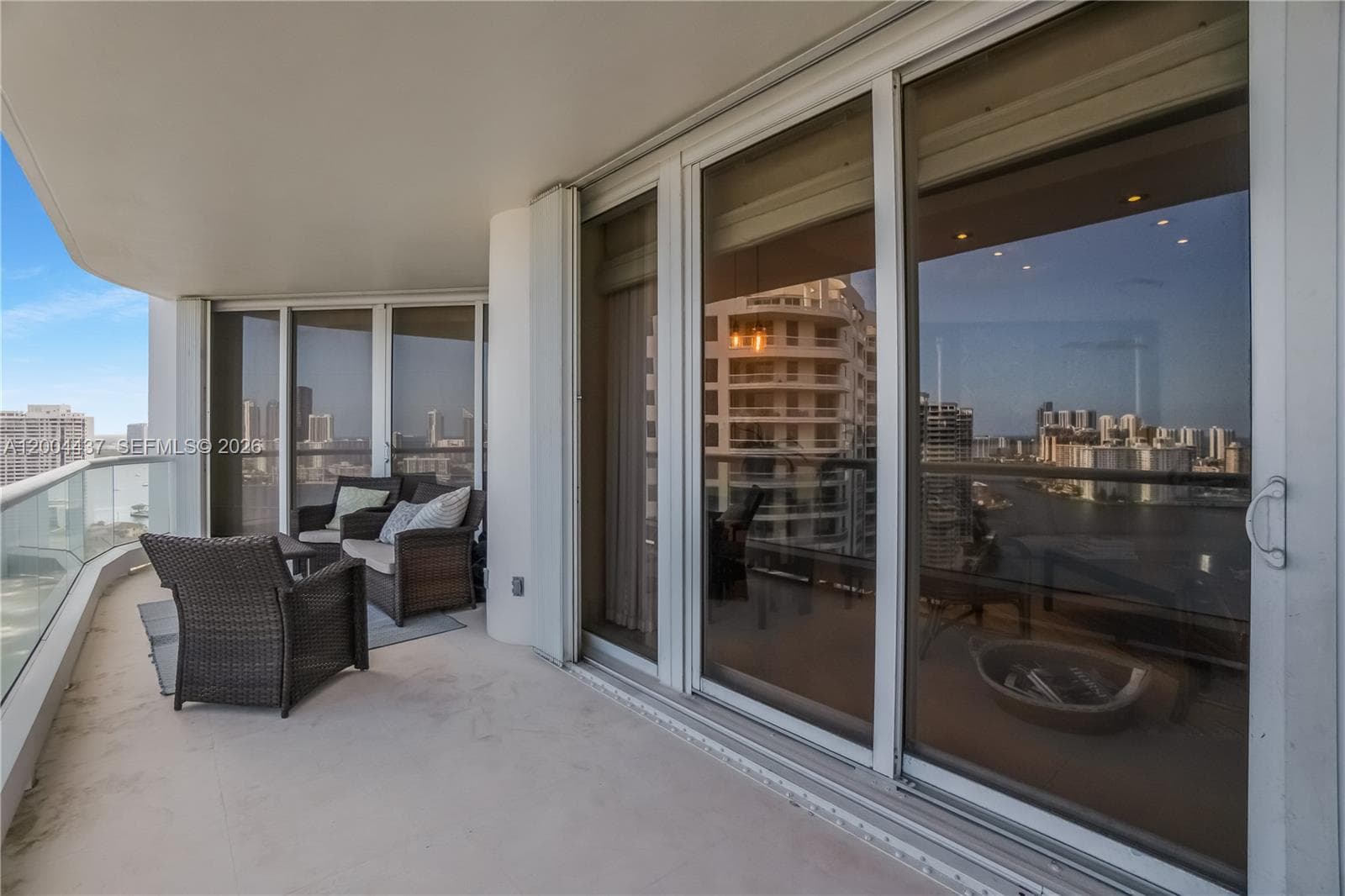 7000 Island Blvd 2802 photo 6