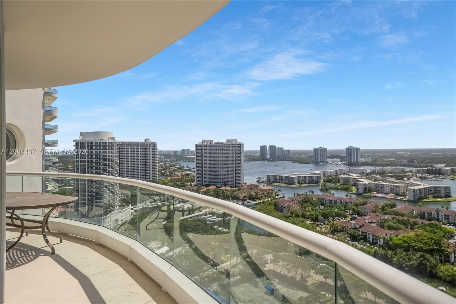 7000 Island Blvd 2802 photo 5