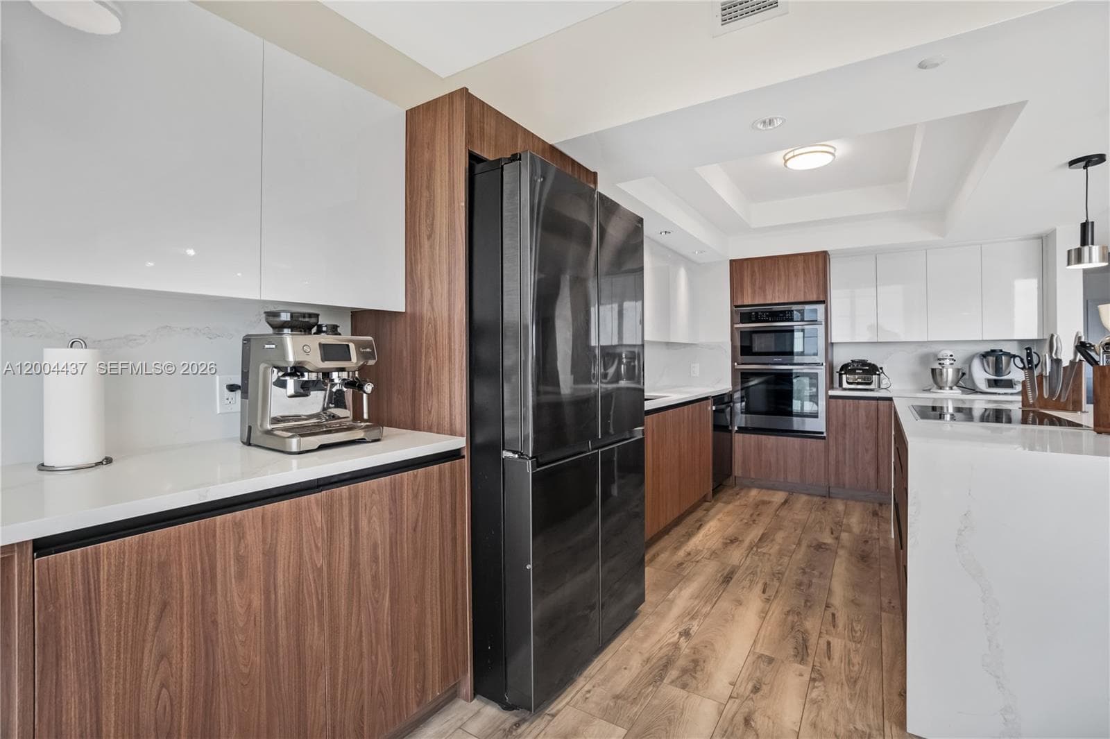 7000 Island Blvd 2802 photo 18