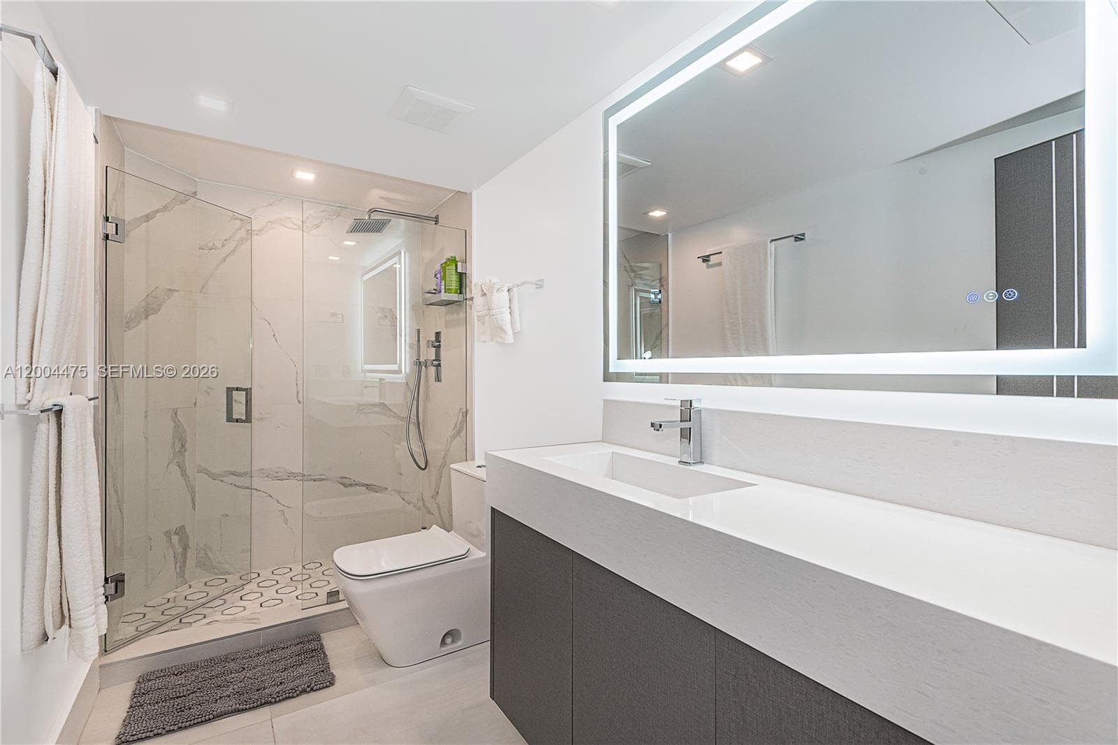 2301 Collins Ave 1440 photo 24