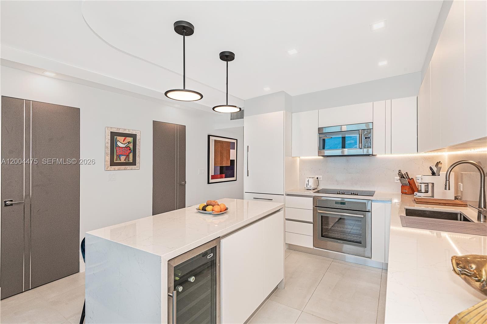 2301 Collins Ave 1440 photo 11