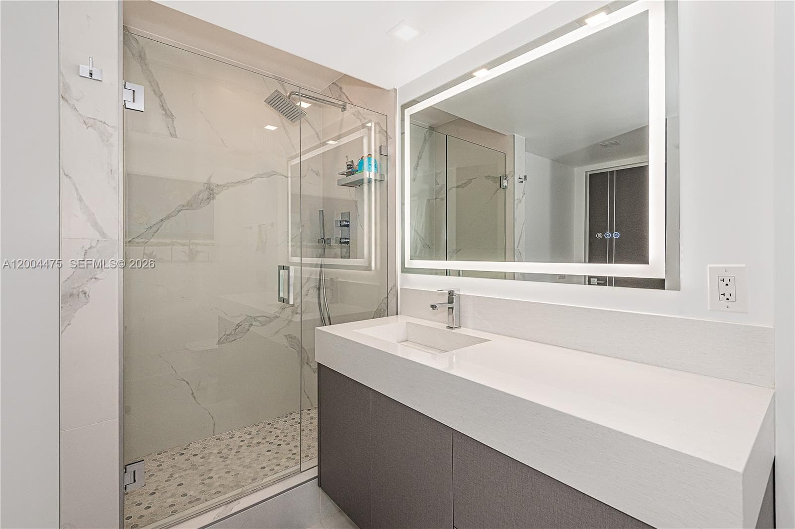 2301 Collins Ave 1440 photo 19