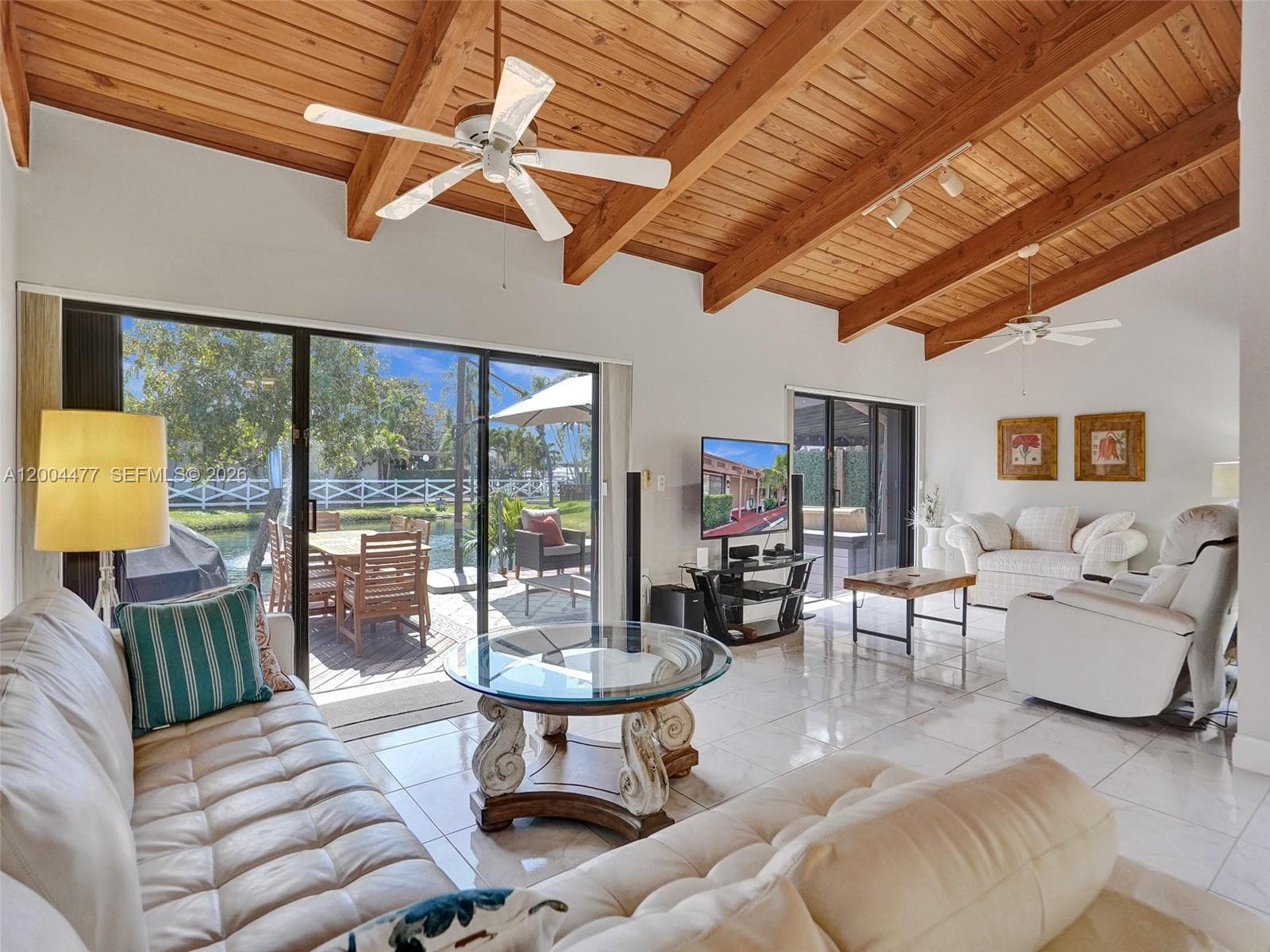 2667 Parkview Dr photo 11