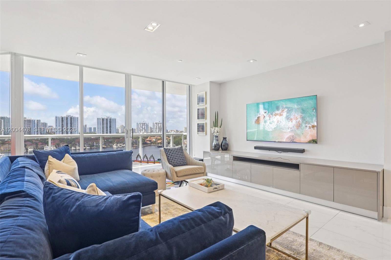 3640 Yacht Club Dr 1007 photo 5