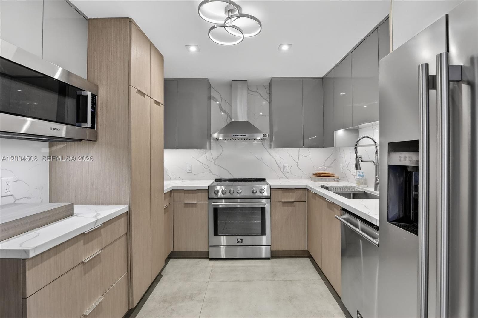 2780 183rd ST 1714 photo 3