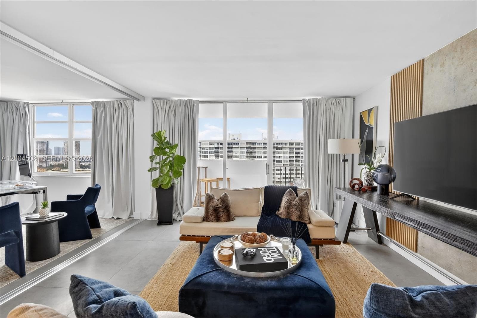 2780 183rd ST 1714 photo 20