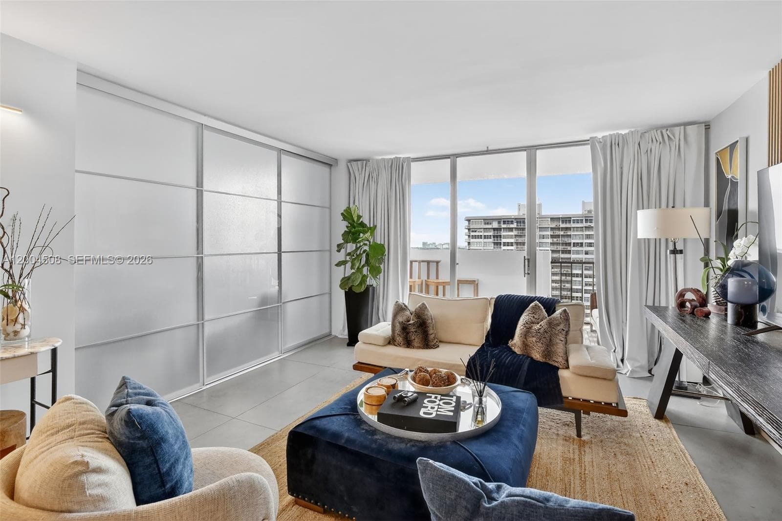 2780 183rd ST 1714 photo 21