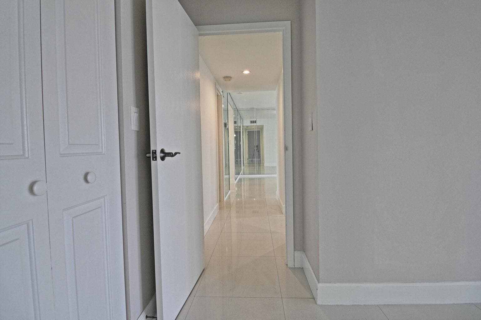 800 Parkview Drive 602 photo 18