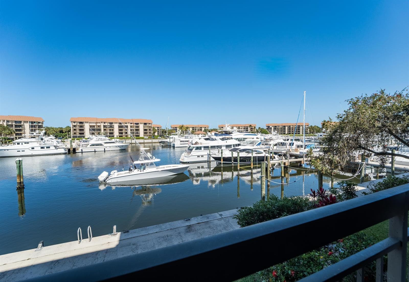 2501 Marina Isle Way 203 photo 1