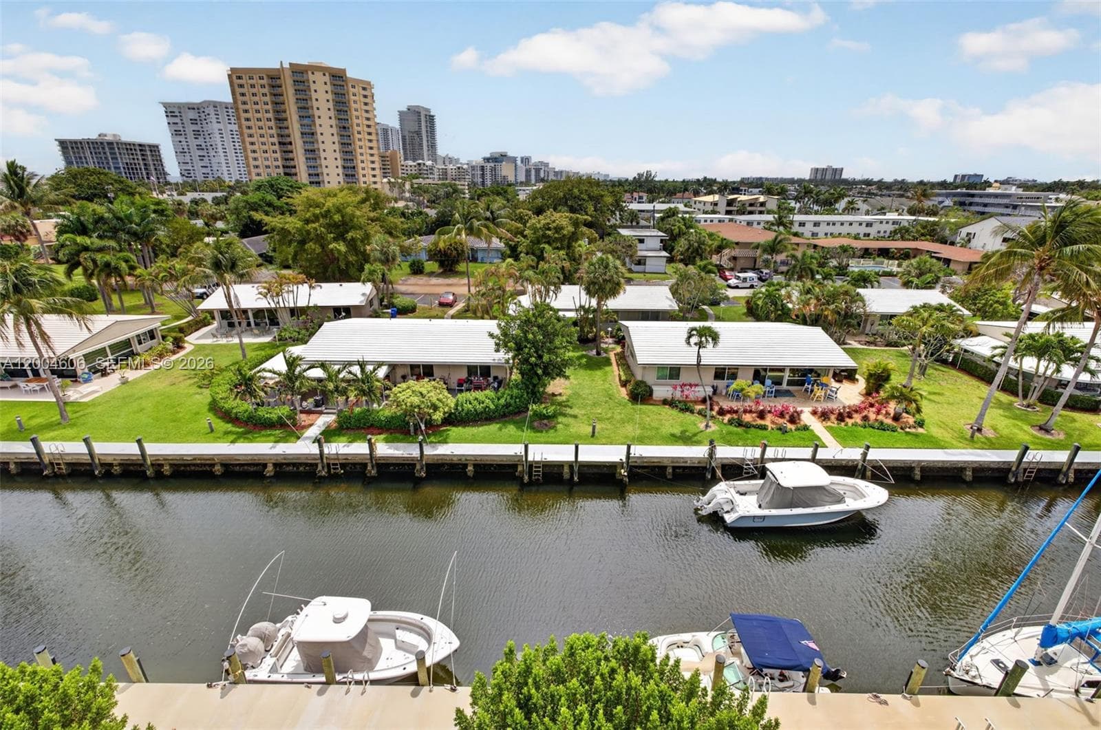 3210 10th St 6B photo 2