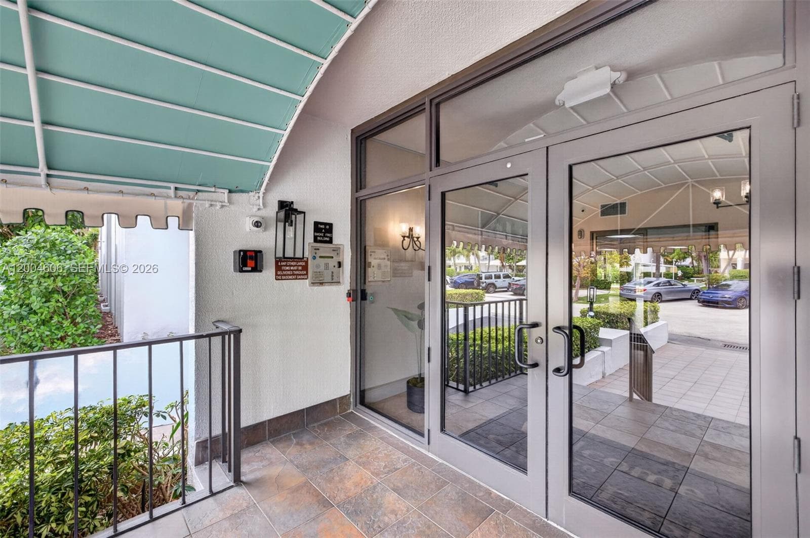 3210 10th St 6B photo 6