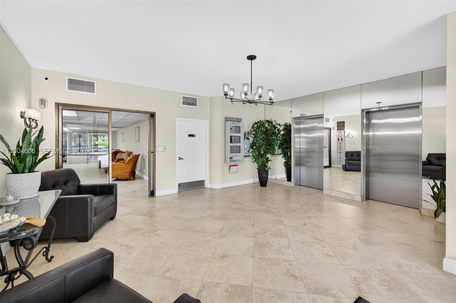 3210 10th St 6B photo 7