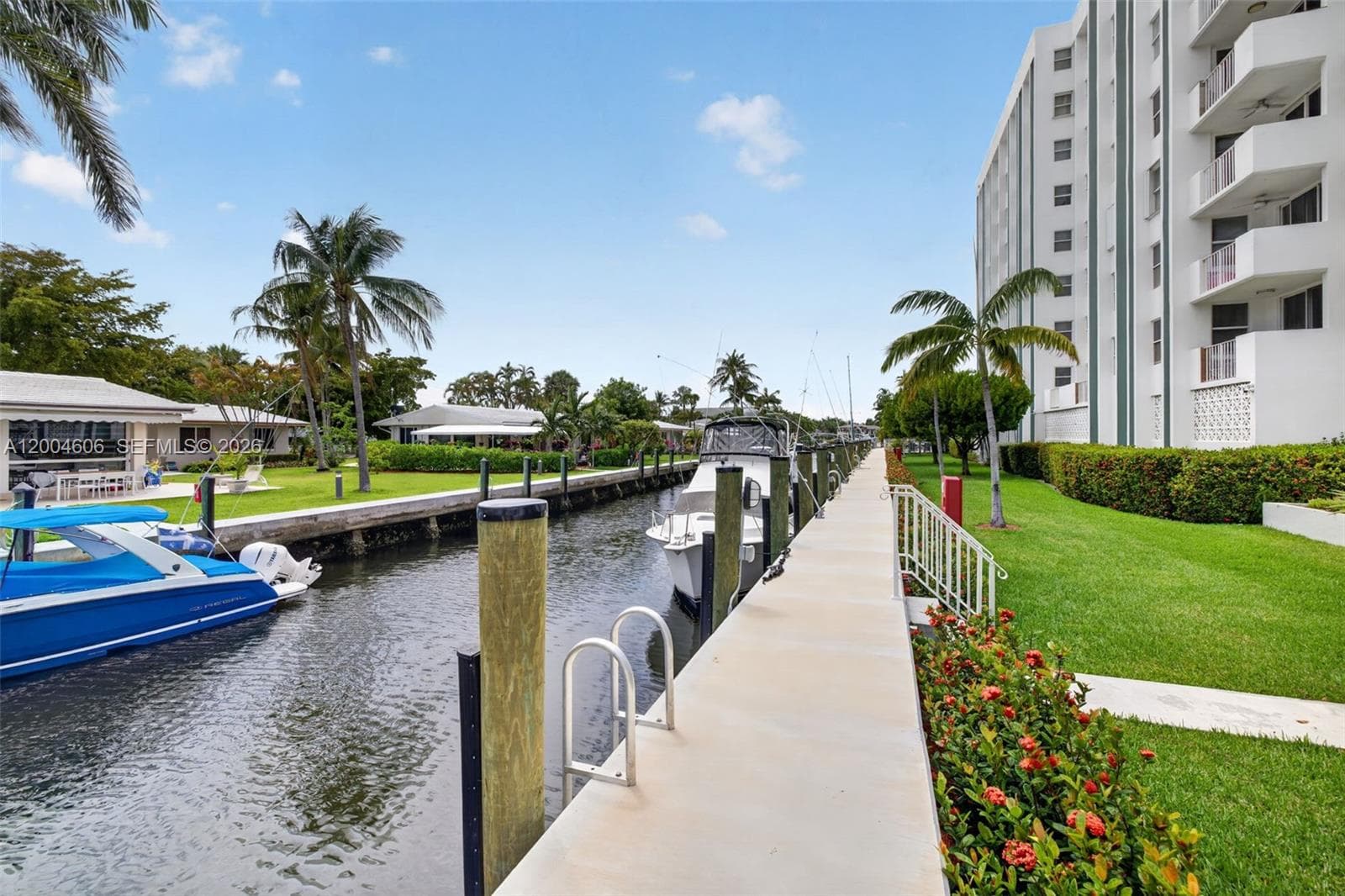 3210 10th St 6B photo 3