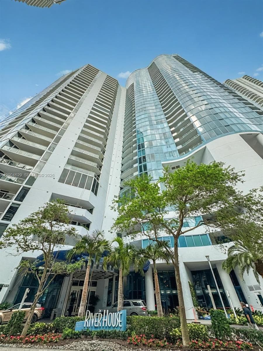333 Las Olas Way 304 photo 1