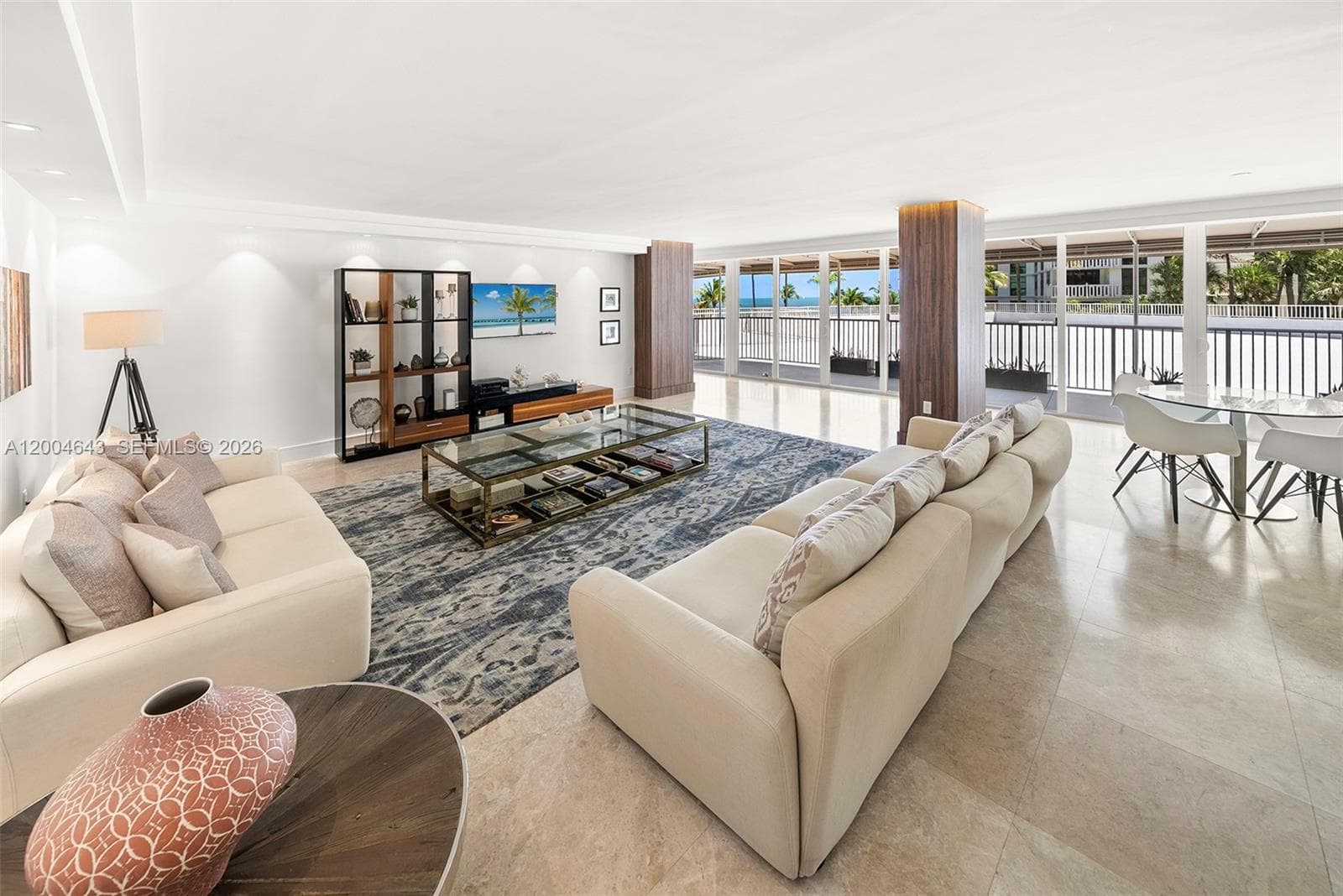 600 Grapetree Dr 3BS photo 6