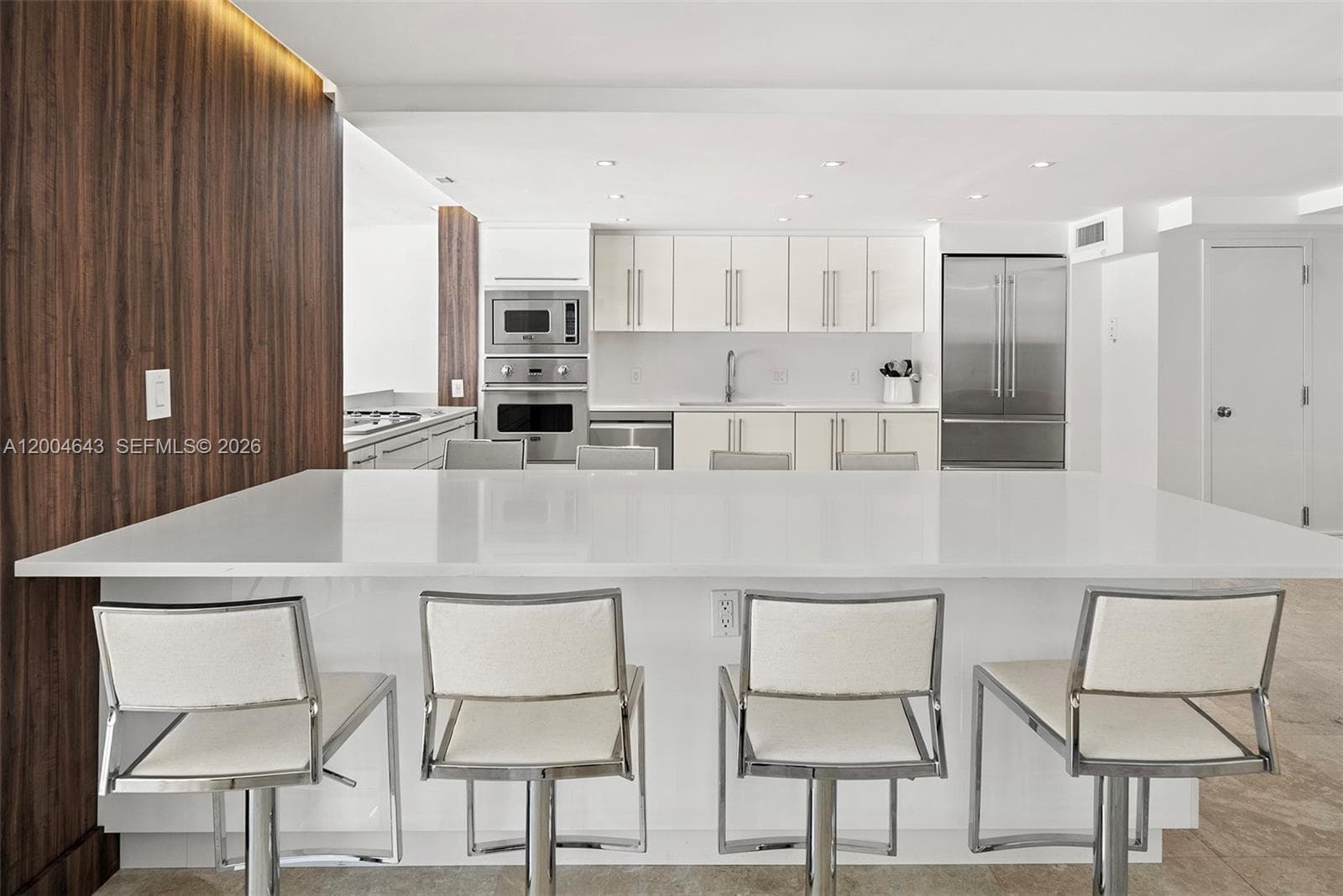 600 Grapetree Dr 3BS photo 14