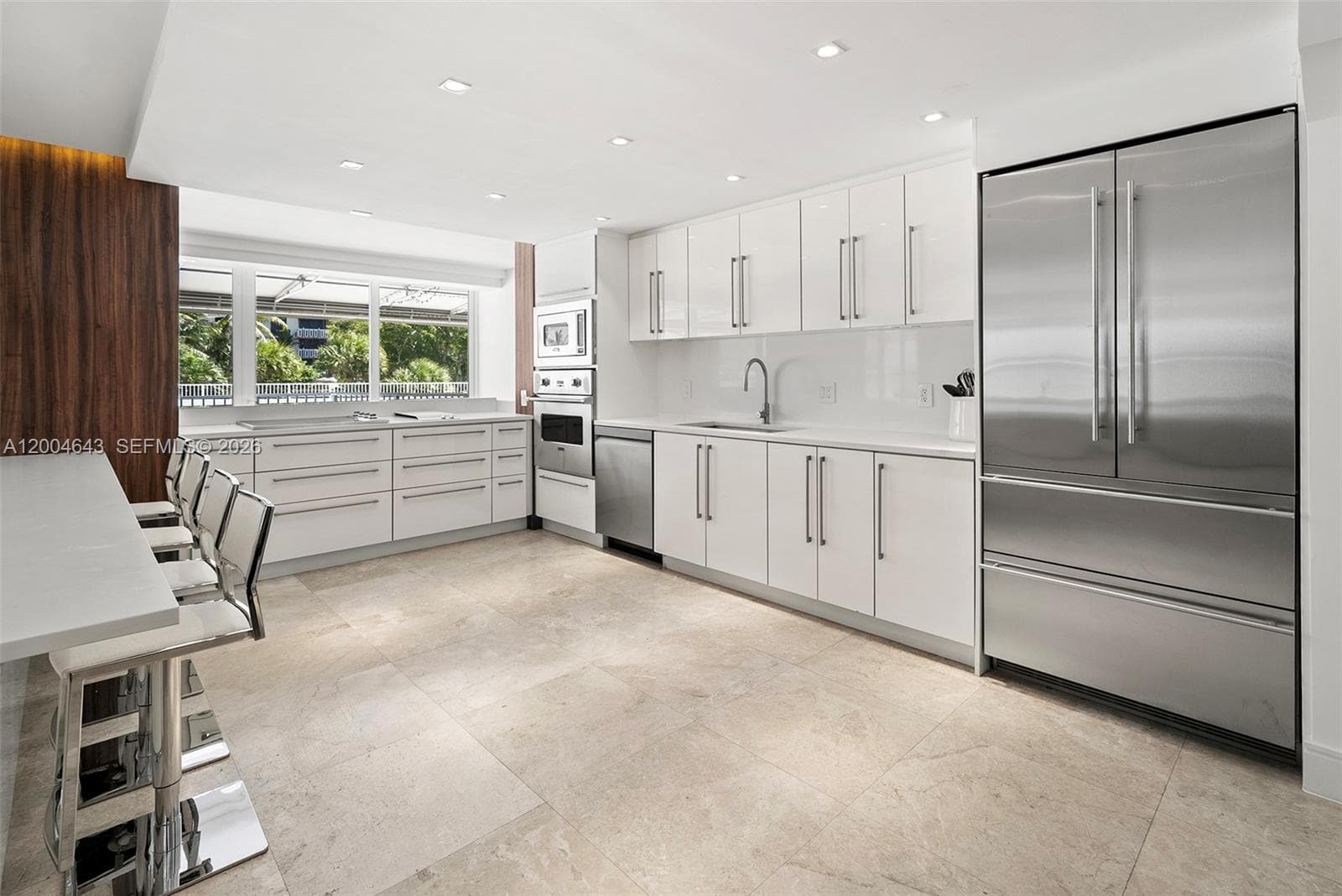 600 Grapetree Dr 3BS photo 19