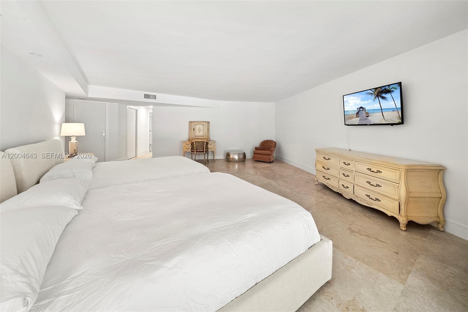 600 Grapetree Dr 3BS photo 25