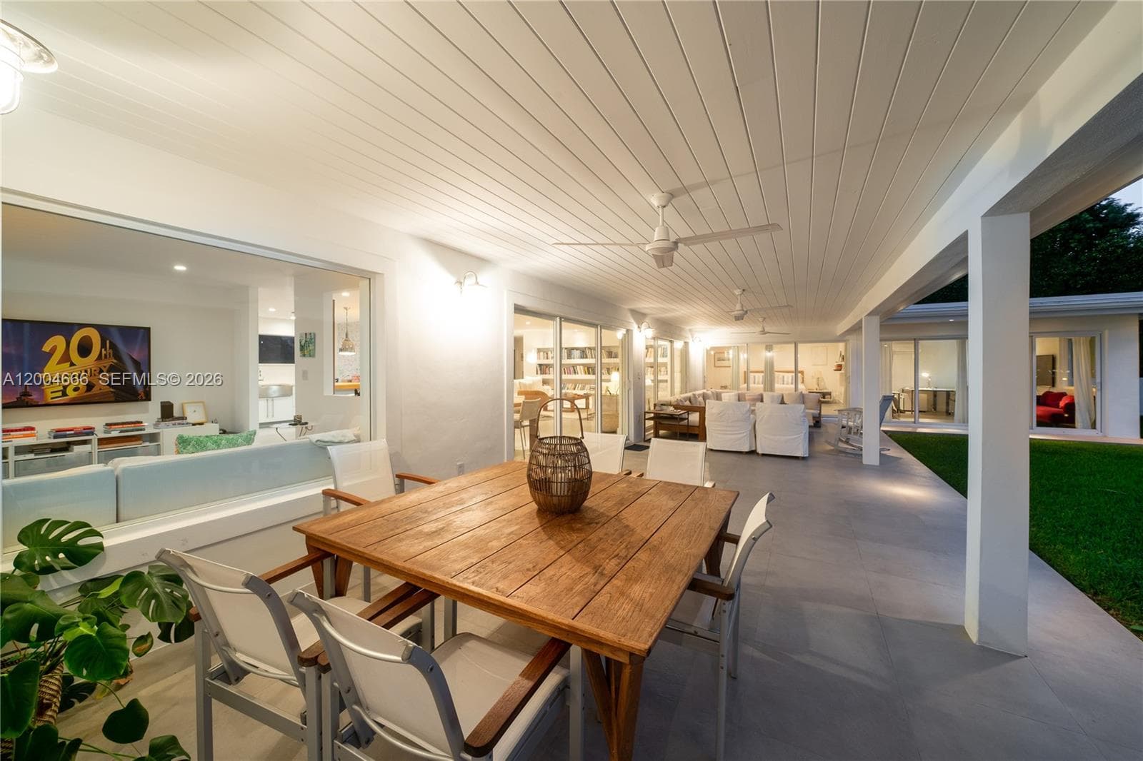 861 Harbor Dr photo 12