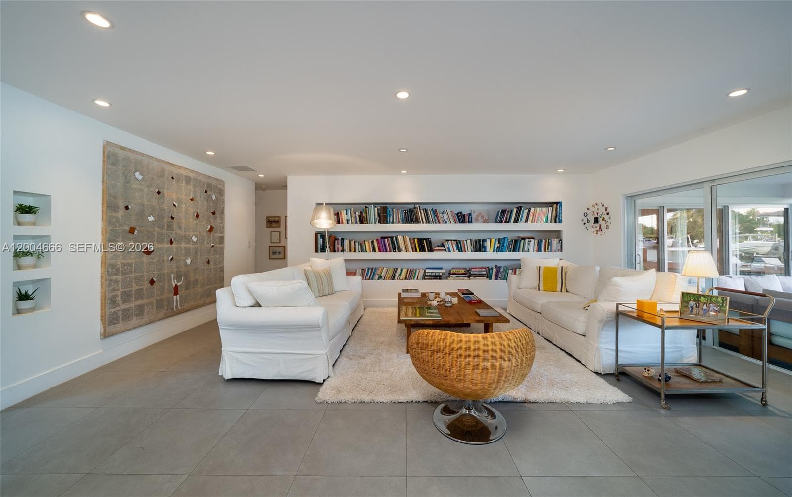 861 Harbor Dr photo 4