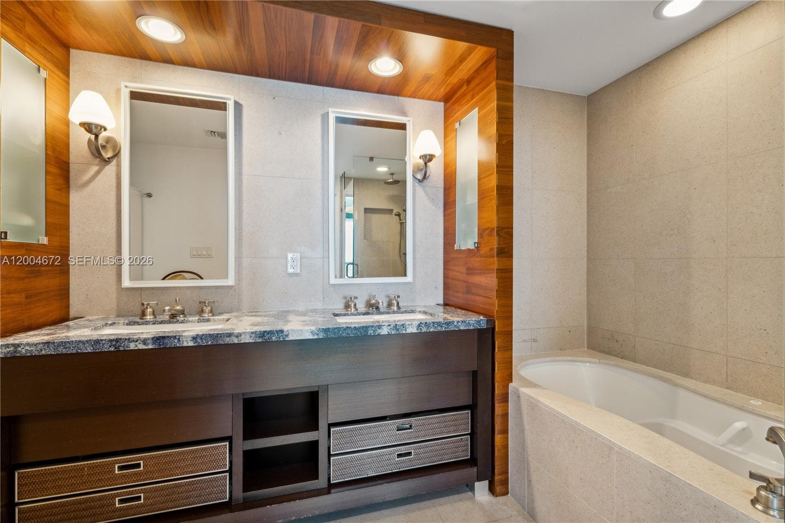 6799 Collins Ave 1602 photo 21