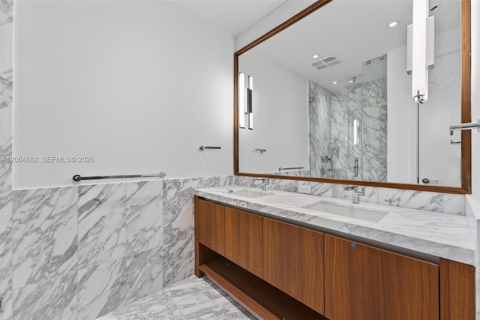 175 25th Rd 1404 photo 6