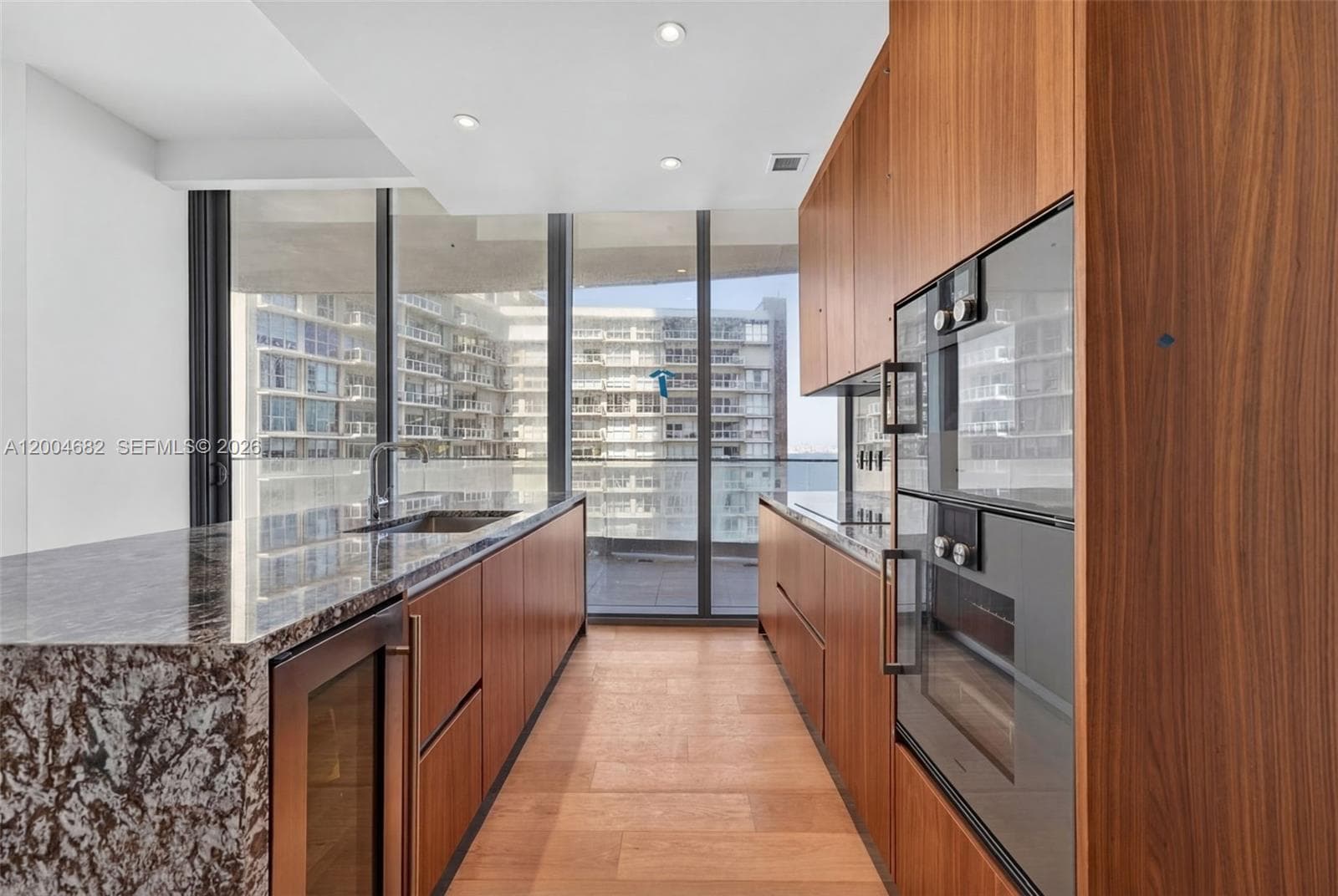 175 25th Rd 1404 photo 11